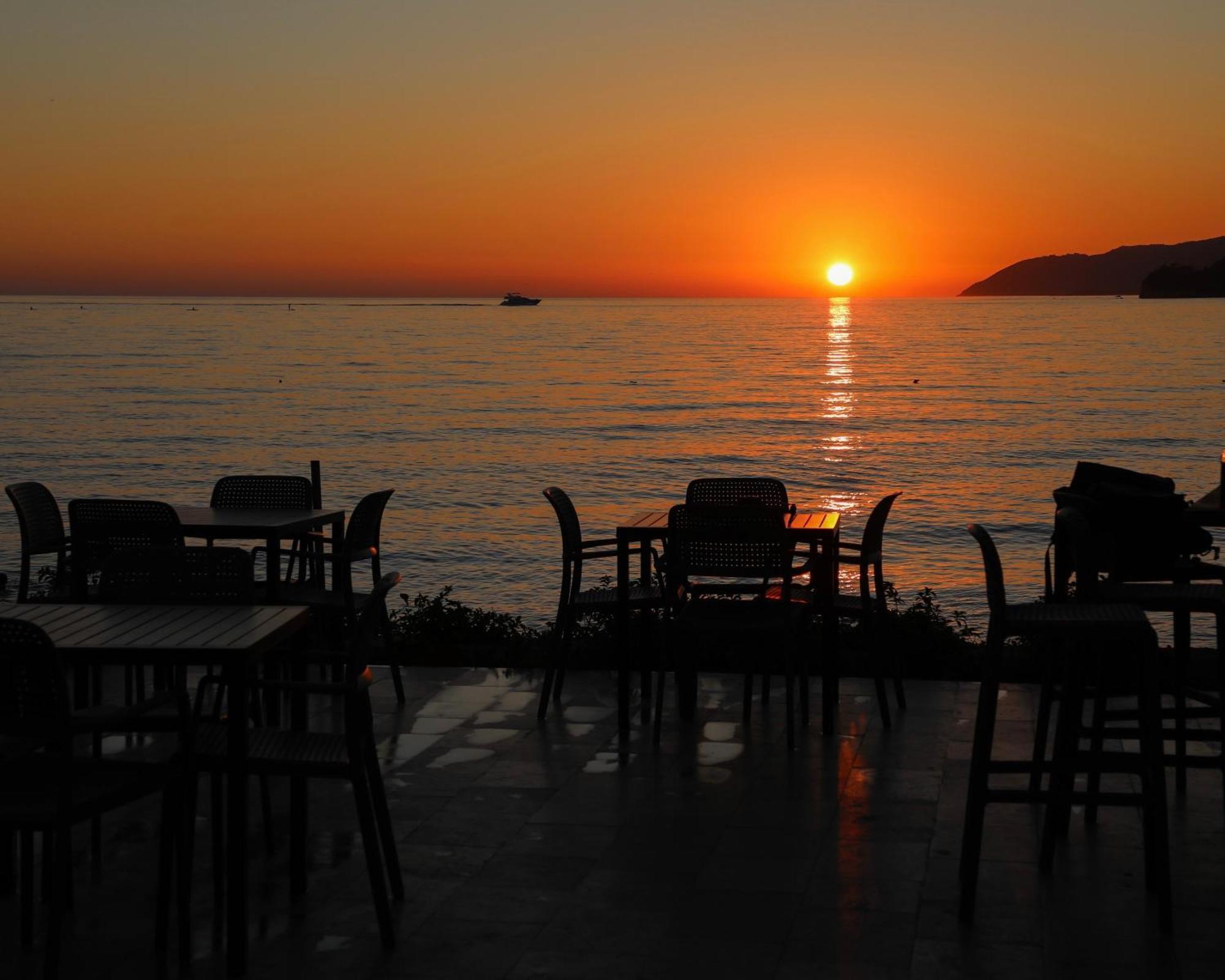 Oniro By Iliria Palace (adults Only) Himare